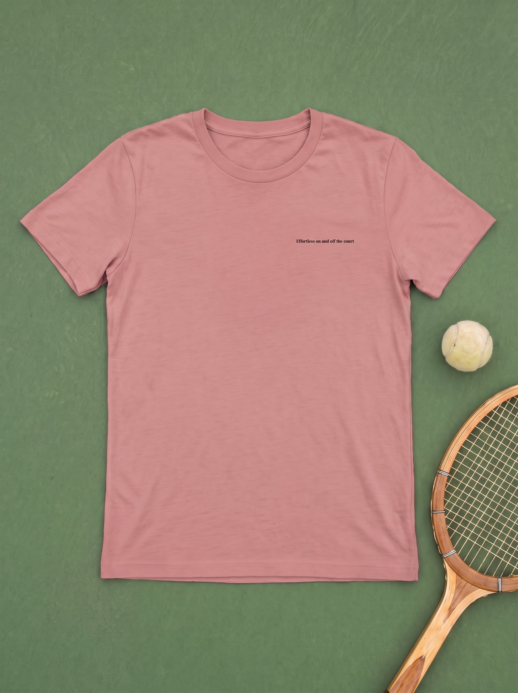 Müheloses T-Shirt auf und abseits des Courts